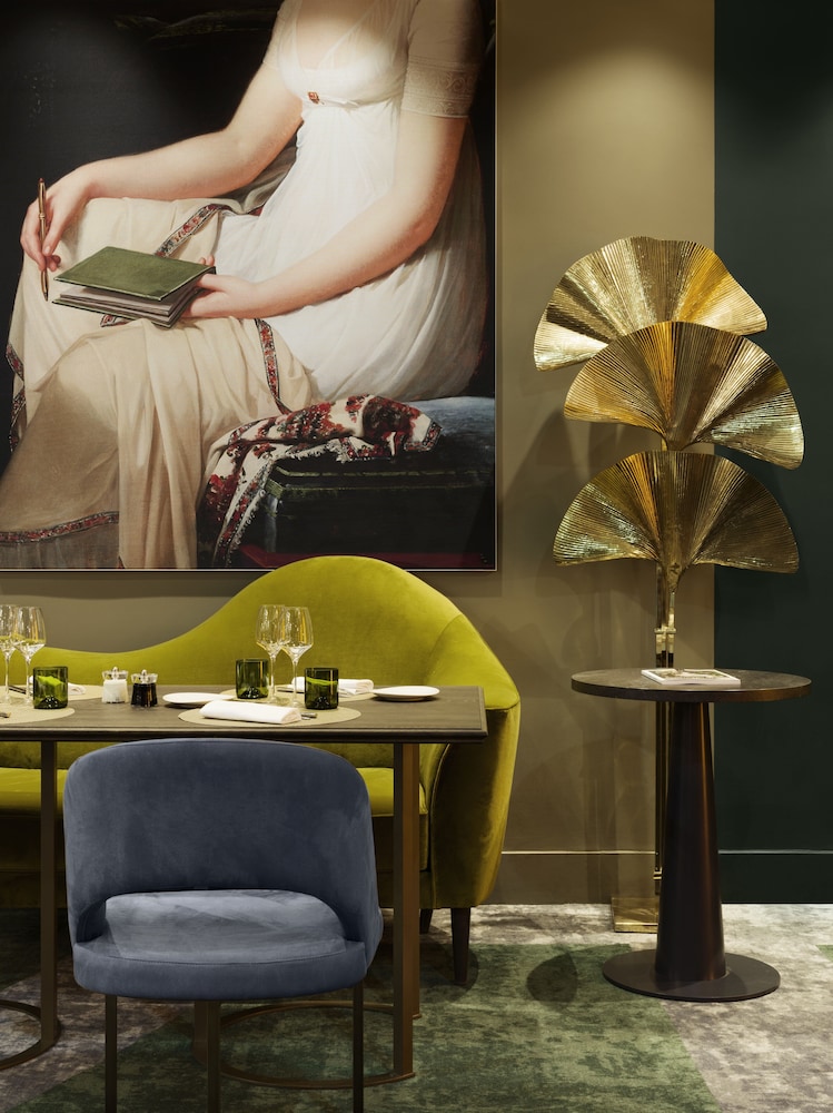 le louis versailles chateau mgallery hotel collection