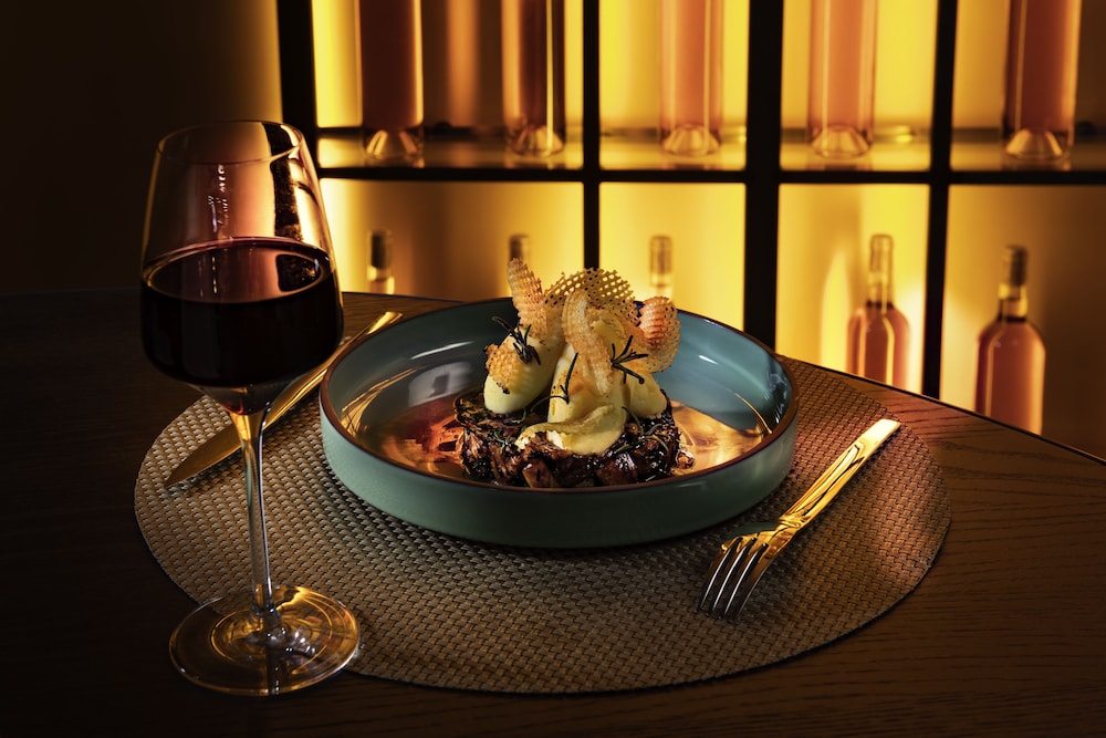 le louis versailles chateau mgallery hotel collection