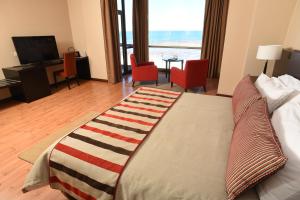 hotel y casino del rio las grutas