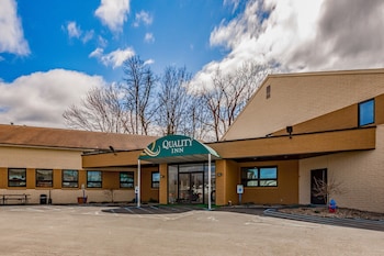 quality inn schenectady albany