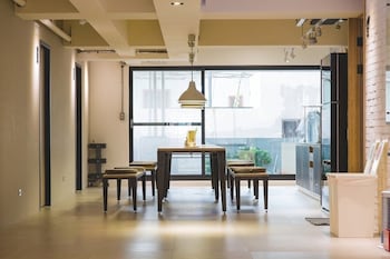 ahiruyah guest house in kaohsiung hostel