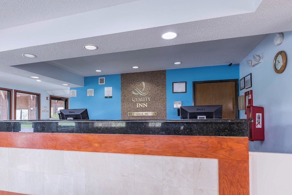 quality inn sycamore dekalb