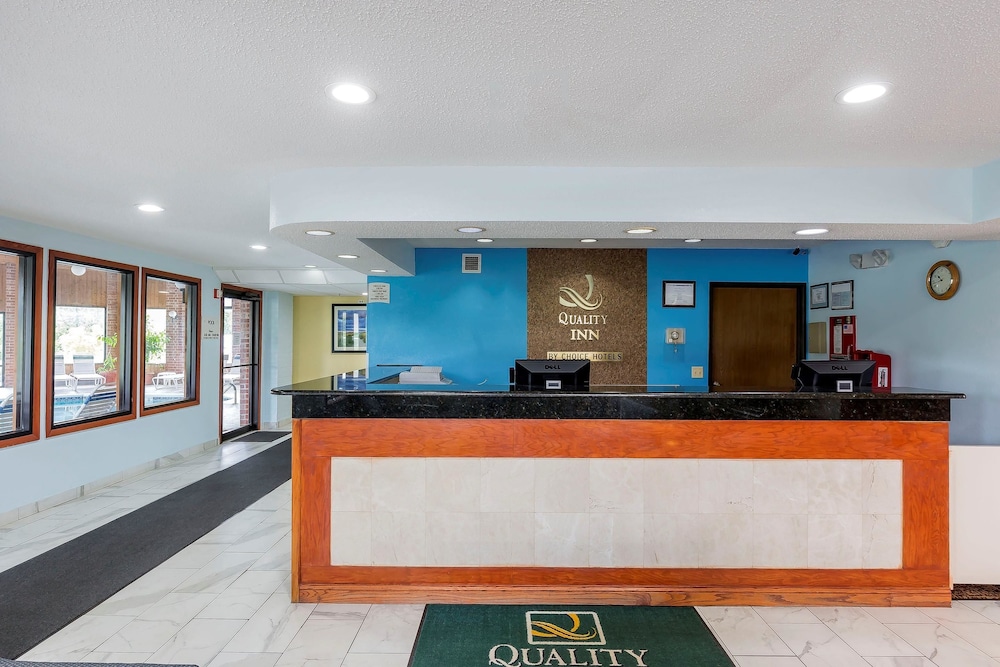 quality inn sycamore dekalb