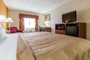 quality inn sycamore dekalb