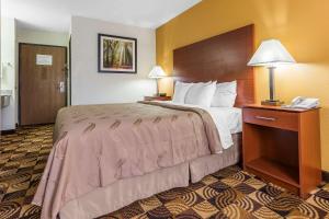 quality inn sycamore dekalb