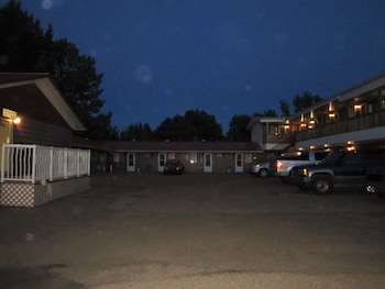 lamplighter viking motel