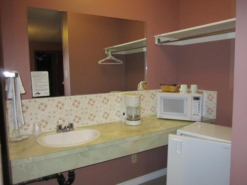 Lamplighter Viking Motel,Viking>>Lloydminster,3 star