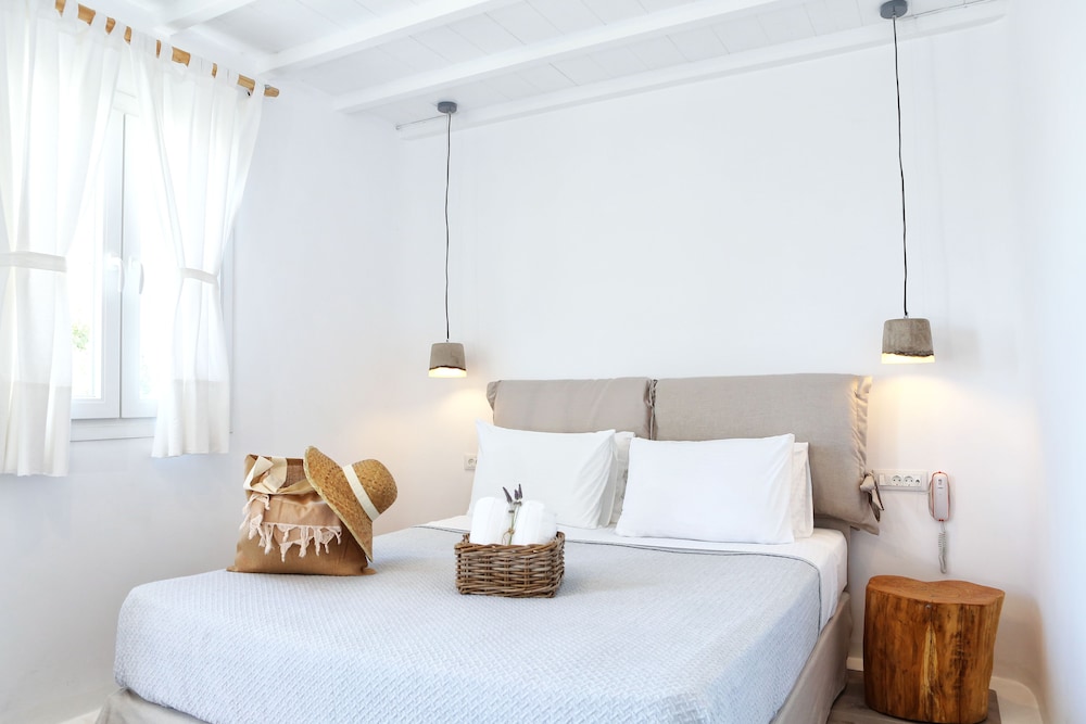 aelia mykonos