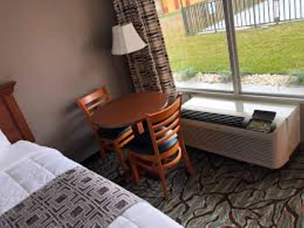 Baymont By Wyndham Walterboro,Dorchester County>>Colleton County,2.5 star