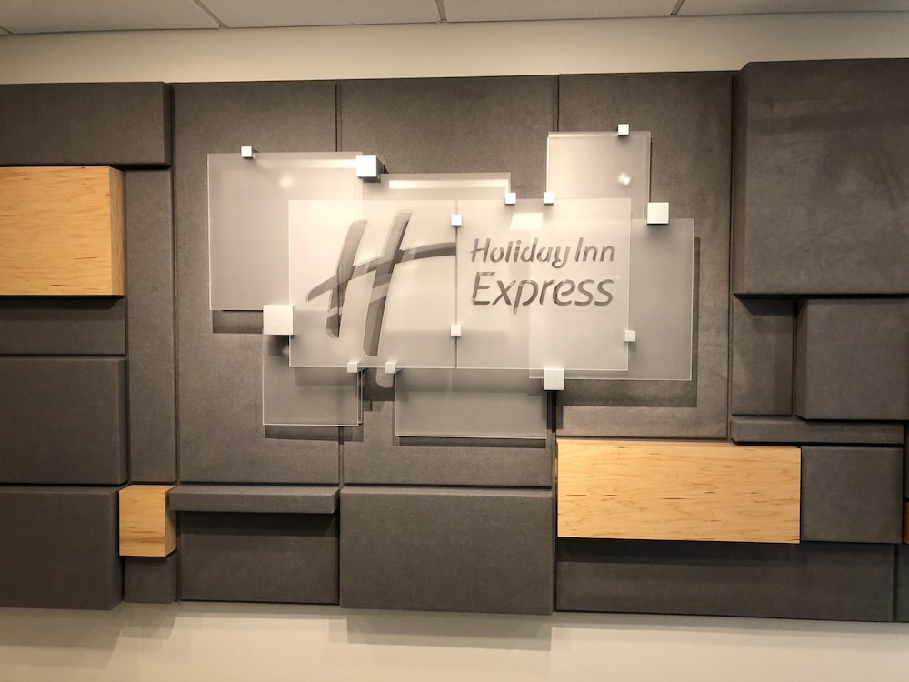 holiday inn express boca raton west by ihg