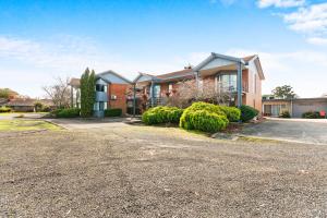quality inn and suites traralgon