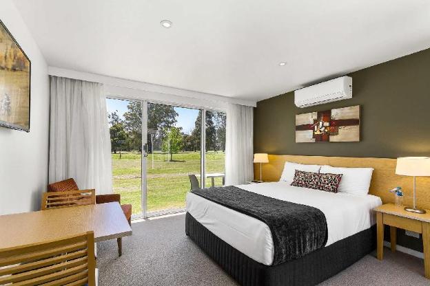 quality inn and suites traralgon