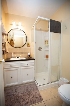 alpenrose bandb revelstoke