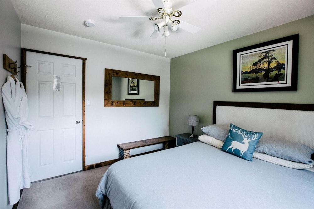 alpenrose bandb revelstoke