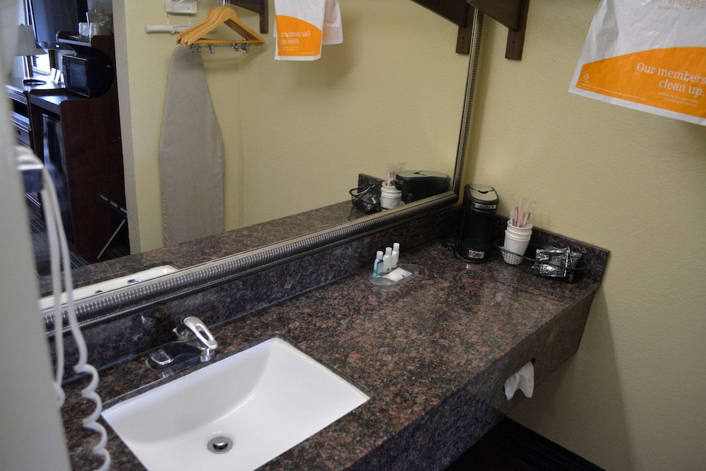 quality inn midtown