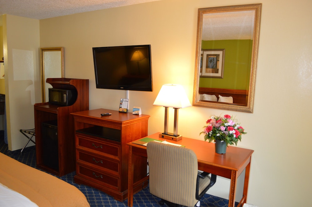 quality inn midtown