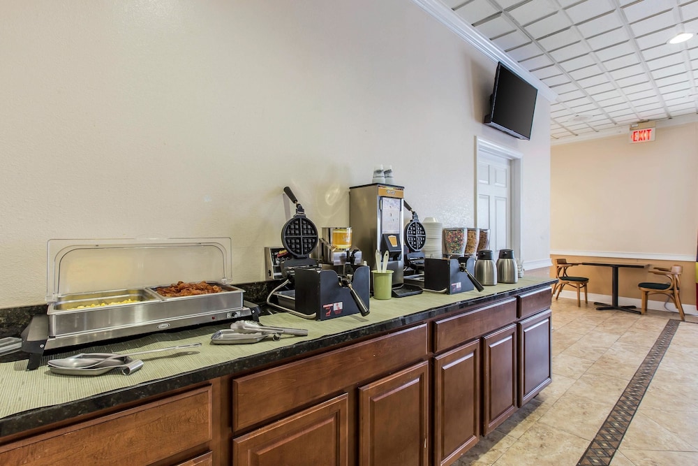 quality inn midtown