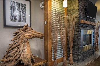 Timber Ridge Inn And Suites,Near Fox Creek Church,4 star