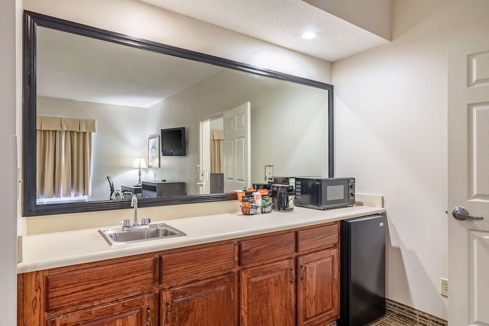 quality inn rome south