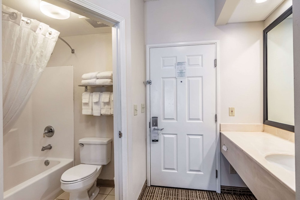 quality inn rome south