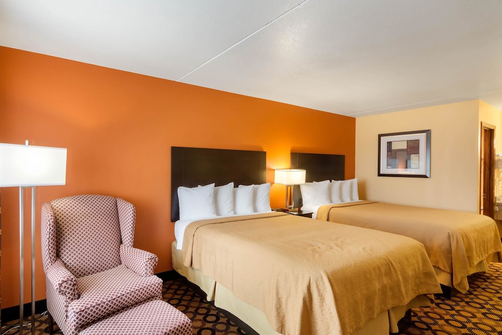 quality inn siloam springs west