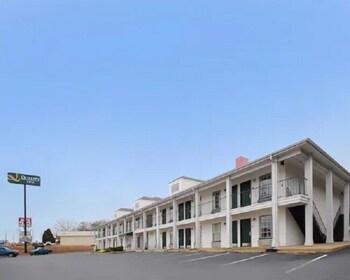 quality inn thomaston