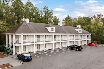 quality inn thomaston