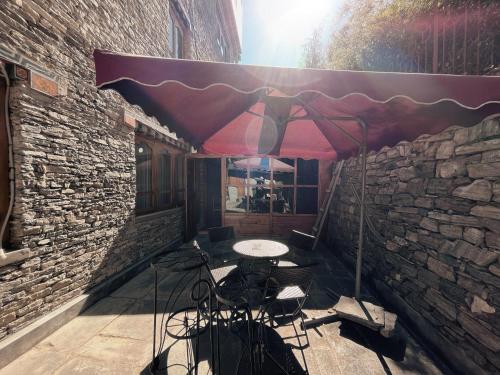 Hotel Amodhara,,3 star