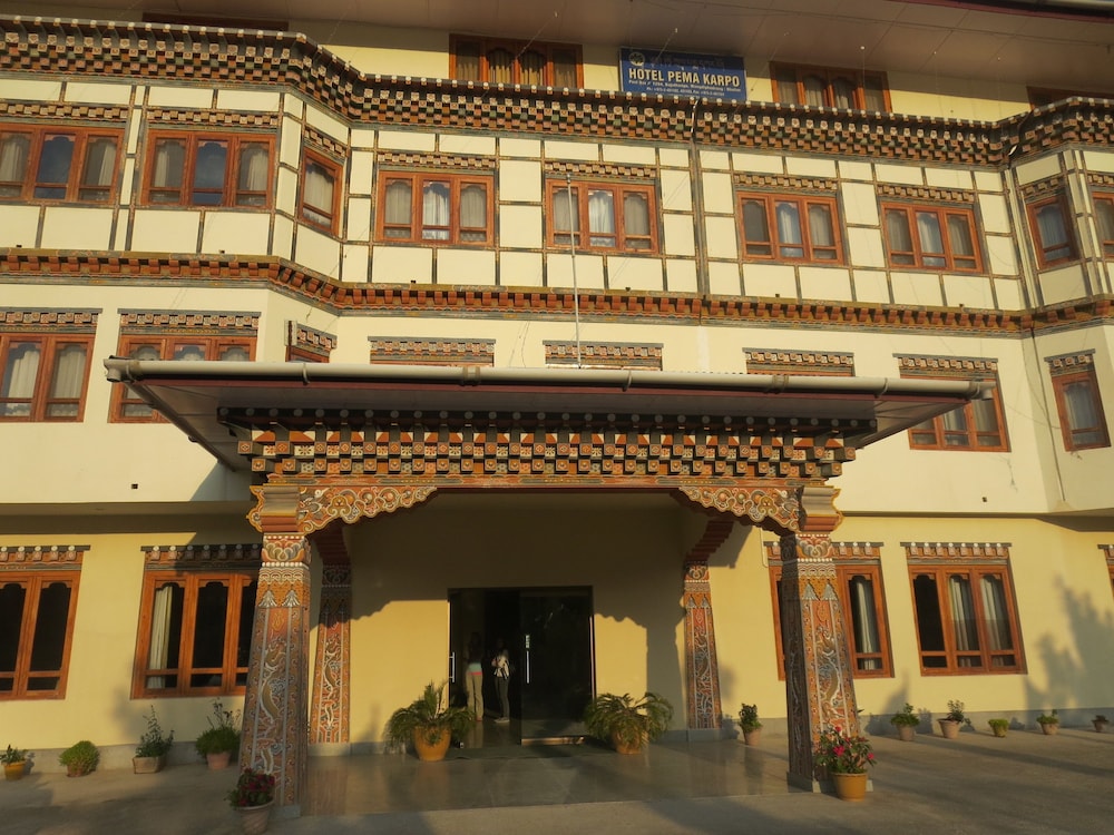 hotel pema karpo