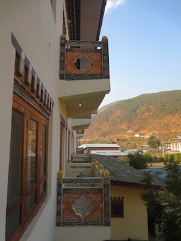 hotel pema karpo