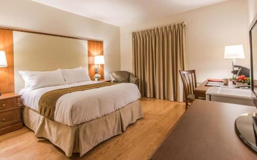 Hotel De La Rive,Sainte-Anne-De-Sorel>>Joliette,4 star