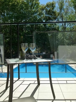 Schell Motel,Okanagan Landing>>Vernon,2 star