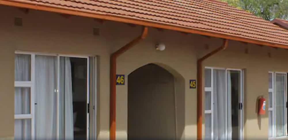oasis motel