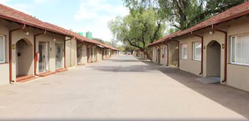 oasis motel