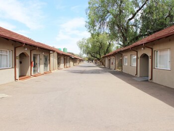 oasis motel