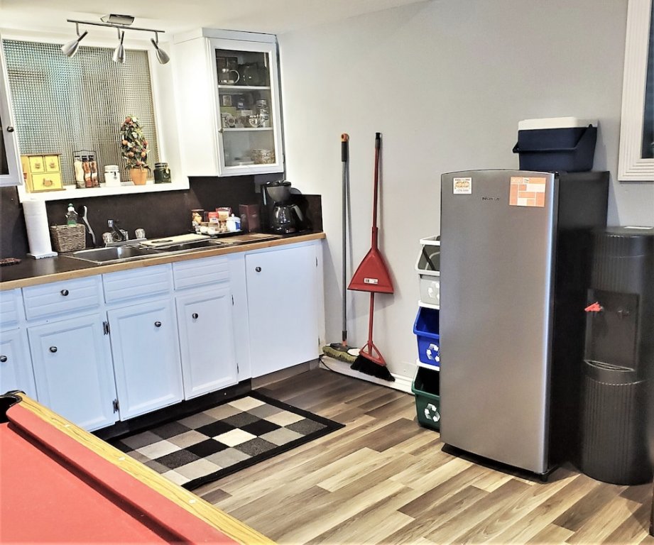 Along River Ridge,Alberta>>Calgary,4 star