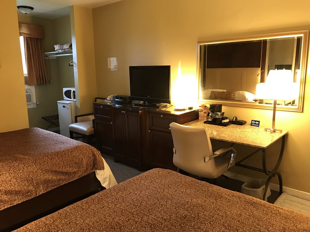 cardinal court motel