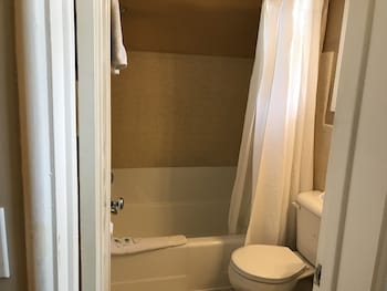 cardinal court motel