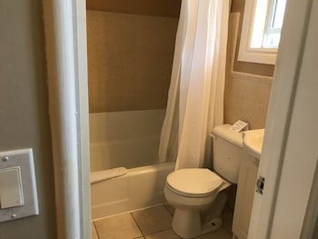 cardinal court motel