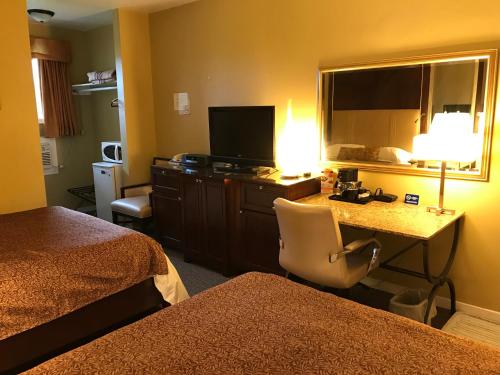 cardinal court motel