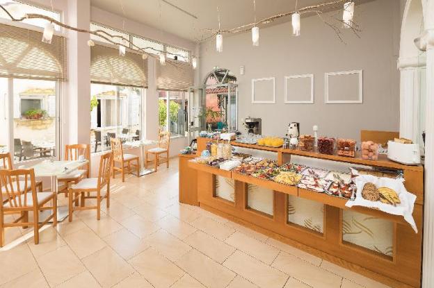 bella vista beach hotel and studios