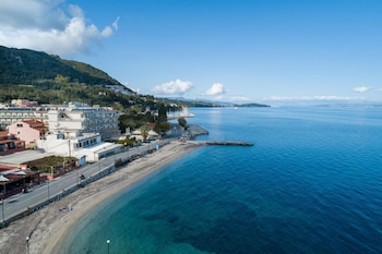 bella vista beach hotel and studios