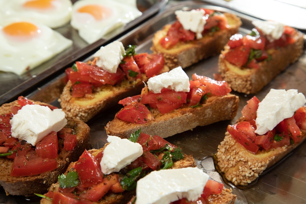 bella vista beach hotel and studios