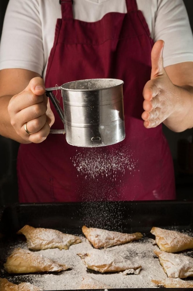 bella vista beach hotel and studios