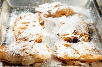 bella vista beach hotel and studios