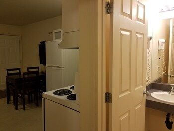 canadas best value inn fort st john