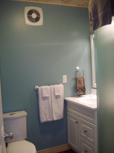 Lakewoods Cottage,Baysville>>Algonquin Highlands,2 star
