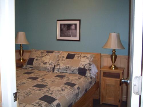 Lakewoods Cottage,Baysville>>Algonquin Highlands,2 star