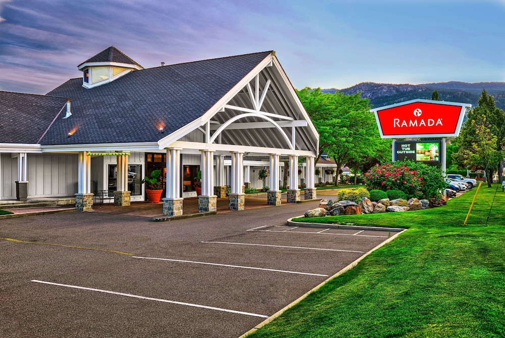 Balcomo, A Ramada By Wyndham,Okanagan Valley>>Kelowna,3 star