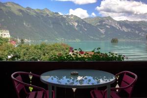 lake lodge hostel